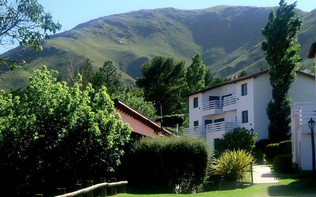 Las Ardillas Cabanas Y Suites Ла Фалда Екстериор снимка